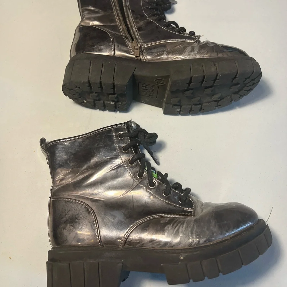 Madden NYC Silver Metallic Lace-Up Combat Boots Size 2